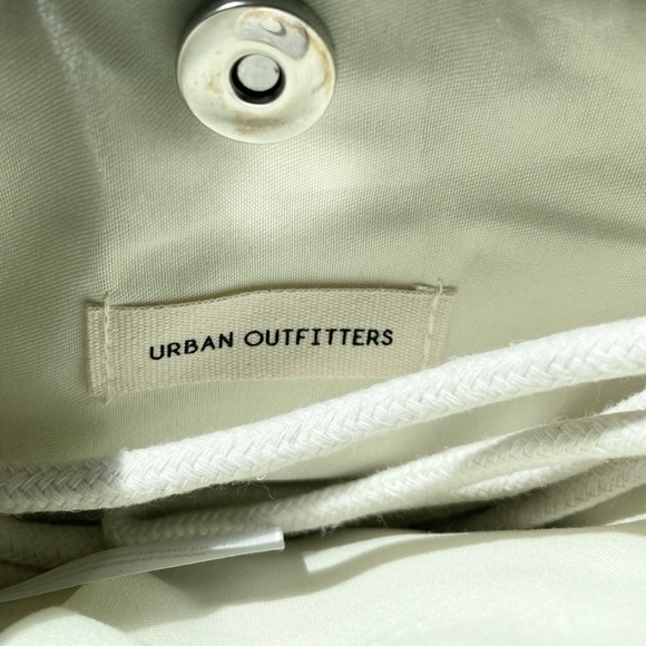 NWT Urban Outfitters Iris Woven Crossbody Bag - Picture 5 of 5